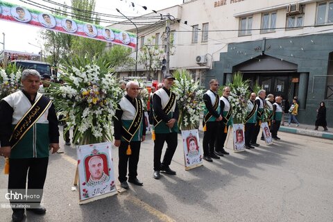حضور پرشور کارکنان اداره‌کل میراث‌فرهنگی، گردشگری و صنایع‌دستی استان زنجان در آیین تشییع پیکر مطهر  شهید تقی حاتمی و شهید حسین زارعی