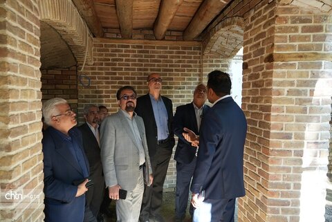 بازدیدمیدانی  مدیرکل میراث فرهنگی گردشگری و صنایع دستی خراسان رضوی به همراه شهردار منطقه ثامن از روند مرمت خانه های تاریخی مشهد