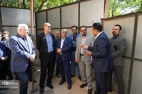 بازدیدمیدانی  مدیرکل میراث فرهنگی گردشگری و صنایع دستی خراسان رضوی به همراه شهردار منطقه ثامن از روند مرمت خانه های تاریخی مشهد