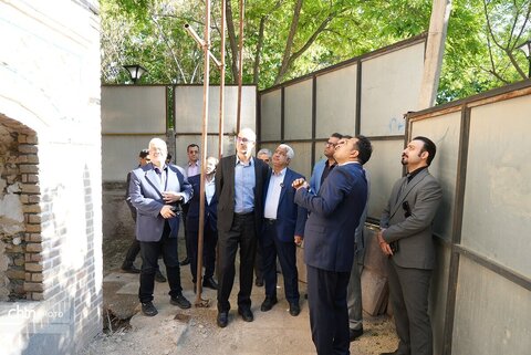 بازدیدمیدانی  مدیرکل میراث فرهنگی گردشگری و صنایع دستی خراسان رضوی به همراه شهردار منطقه ثامن از روند مرمت خانه های تاریخی مشهد