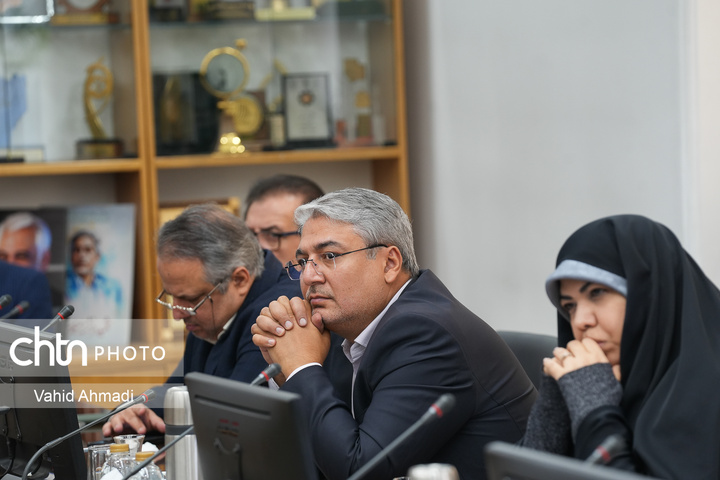نشست مشترک وزیر میراث‌فرهنگی، گردشگری و صنایع‌دستی با رئیس و معاونان جهاد دانشگاهی