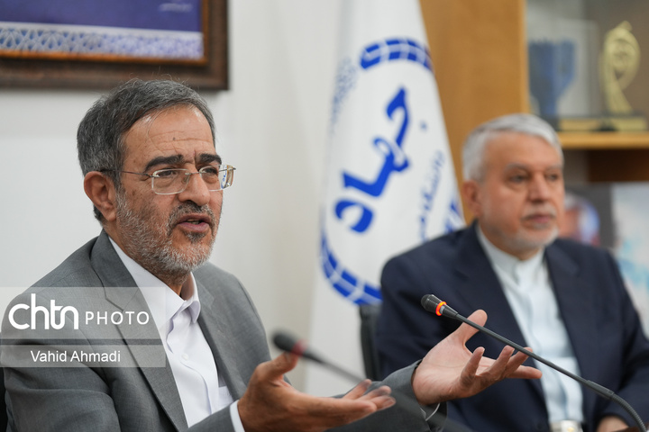 نشست مشترک وزیر میراث‌فرهنگی، گردشگری و صنایع‌دستی با رئیس و معاونان جهاد دانشگاهی