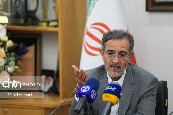 نشست مشترک وزیر میراث‌فرهنگی، گردشگری و صنایع‌دستی با رئیس و معاونان جهاد دانشگاهی