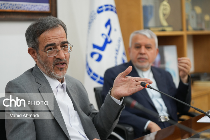 نشست مشترک وزیر میراث‌فرهنگی، گردشگری و صنایع‌دستی با رئیس و معاونان جهاد دانشگاهی