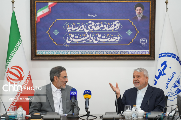 نشست مشترک وزیر میراث‌فرهنگی، گردشگری و صنایع‌دستی با رئیس و معاونان جهاد دانشگاهی