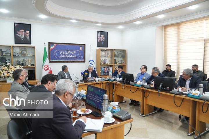 نشست مشترک وزیر میراث‌فرهنگی، گردشگری و صنایع‌دستی با رئیس و معاونان جهاد دانشگاهی