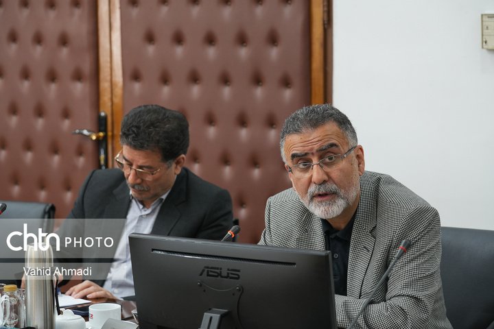 نشست مشترک وزیر میراث‌فرهنگی، گردشگری و صنایع‌دستی با رئیس و معاونان جهاد دانشگاهی