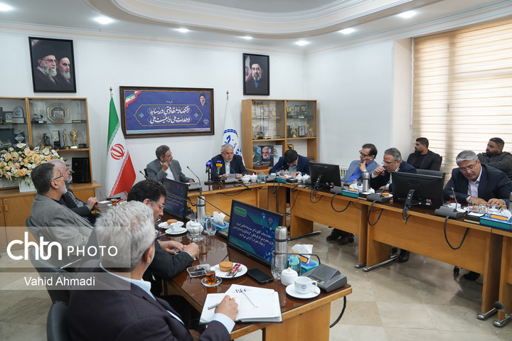 نشست مشترک وزیر میراث‌فرهنگی، گردشگری و صنایع‌دستی با رئیس و معاونان جهاد دانشگاهی