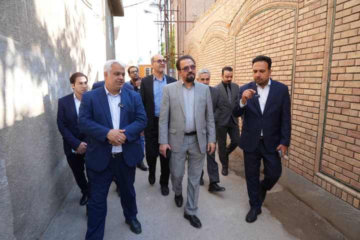 بازدید مشترک مدیر کل میراث‌فرهنگی خراسان رضوی و شهردار منطقه ثامن از روند احیای خانه‌های تاریخی مشهد