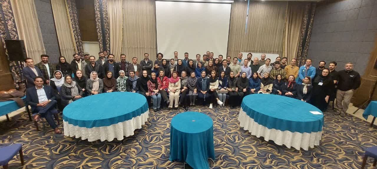 کارگاه آموزشی «دوره توانمندسازی و بازآموزی راهنمایان گردشگری استان همدان»&nbsp;برگزار شد