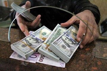 آماده‌باش بانک‌ها برای کنترل نرخ ارز؛ هر کارت ملی هزار دلار