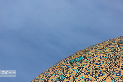 آسمان آبی اصفهان از فراز بناهای تاریخی