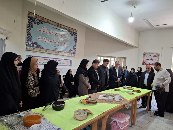 همایش غذاهای سنتی ایرانی_اسلامی در زرندیه برگزار شد