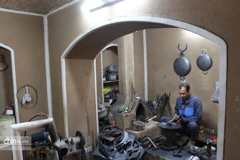 ساج اردکان؛ میراثی زنده در دستان هنرمند جوان