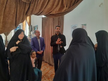 میز خدمت در حاشیه نماز جمعه جاجرم برگزار شد/ گامی در مسیر تعامل نزدیک‌تر با مردم جاجرم