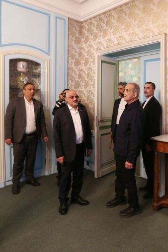 بازدید پزشکیان از کاخ سعدآباد