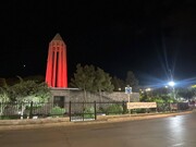 بنای آرامگاه بوعلی‌سینا به رنگ قرمز درآمد 