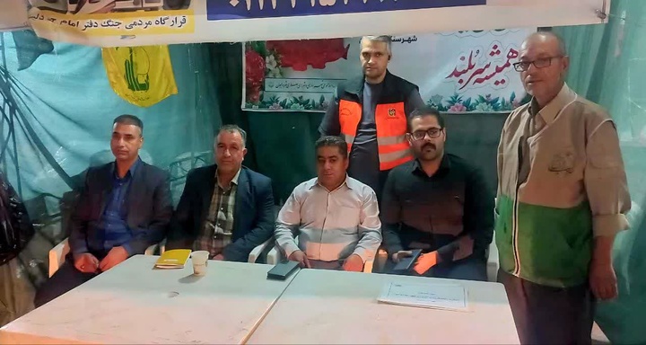 برگزاری میز خدمت شبانه در میدان بسیج دلیجان