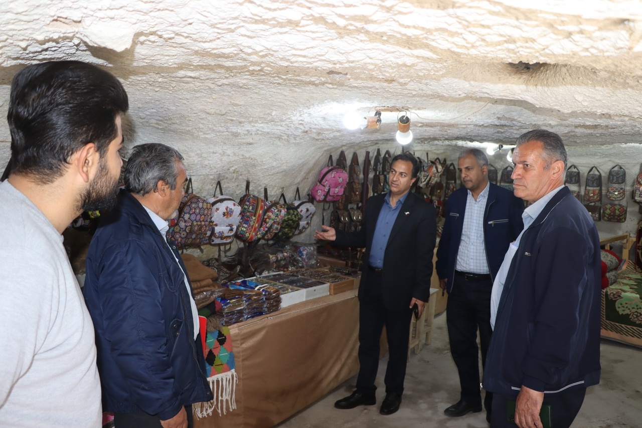 لزوم رعایت حداکثری ضوابط حفاظتی روستای جهانی کندوان/ بوم‌گردی‌ها دروازه گشایش گردشگری در روستاهای جهانی و هدف گردشگری/ کانونی برای بازتولید فرهنگ و سنت‌های یک منطقه