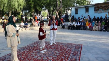 بر خوان خرد در اردیبهشت ایران