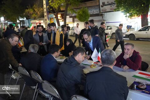 میز خدمت اداره کل میراث‌فرهنگی، گردشگری و صنایع‌دستی آذربایجان غربی در تجمعات شبانه