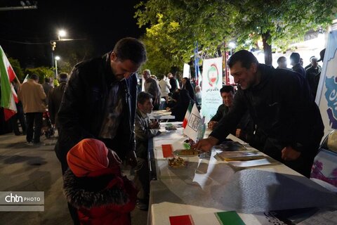 میز خدمت اداره کل میراث‌فرهنگی، گردشگری و صنایع‌دستی آذربایجان غربی در تجمعات شبانه