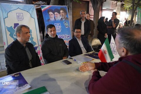 میز خدمت اداره کل میراث‌فرهنگی، گردشگری و صنایع‌دستی آذربایجان غربی در تجمعات شبانه