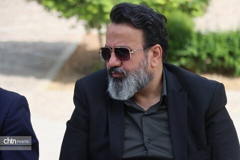 حضور میدانی استاندار خراسان رضوی و معاونین در دومین جلسه کارگروه احیاء توس در آرامگاه فردوسی