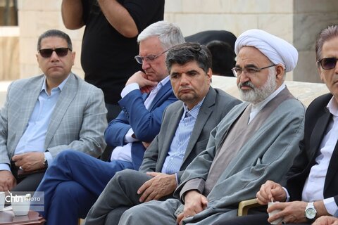 حضور میدانی استاندار خراسان رضوی و معاونین در دومین جلسه کارگروه احیاء توس در آرامگاه فردوسی