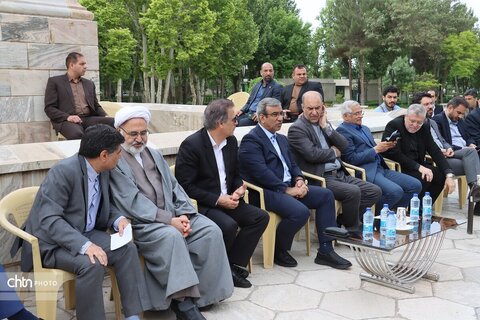 حضور میدانی استاندار خراسان رضوی و معاونین در دومین جلسه کارگروه احیاء توس در آرامگاه فردوسی