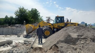ادامه روند رفع تصرف و قلع و قمع ساخت و سازهای غیرمجاز در حریم قلعه تاریخی اولتان
