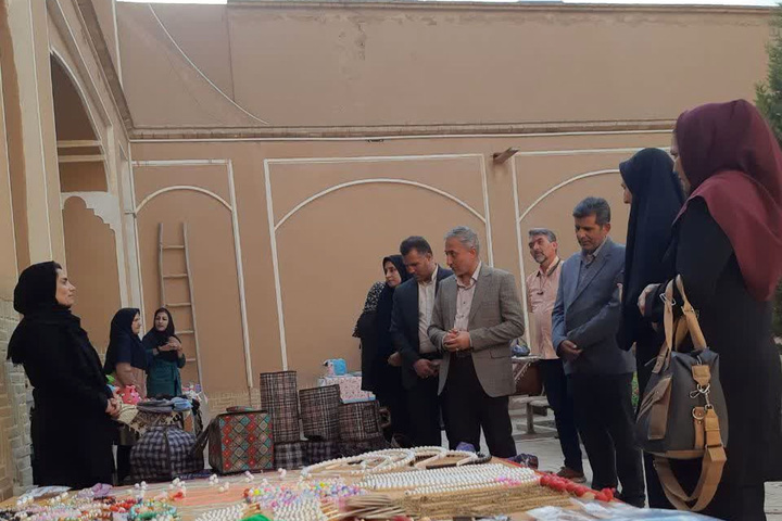 افتتاح نمایشگاه صنایع‌دستی در نجف‌آباد
