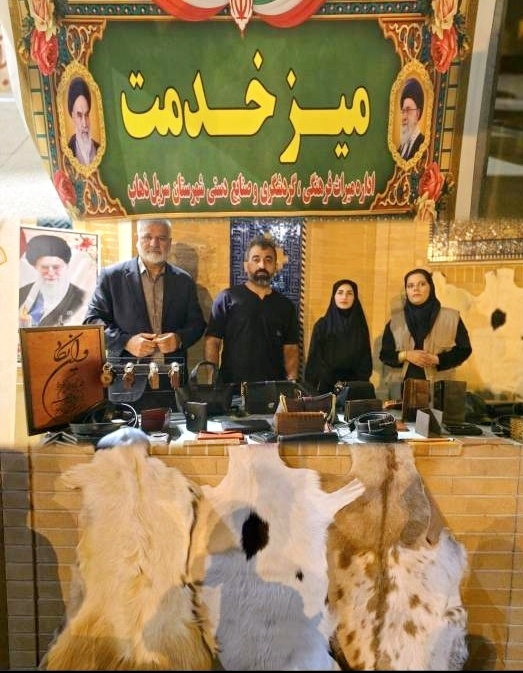 برپایی میز خدمت میراث‌فرهنگی در اجتماع منتقمون سرپل‌ذهاب