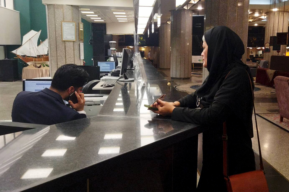 بررسی روند توقف فعالیت یک هتل پنج‌ستاره در بندرعباس