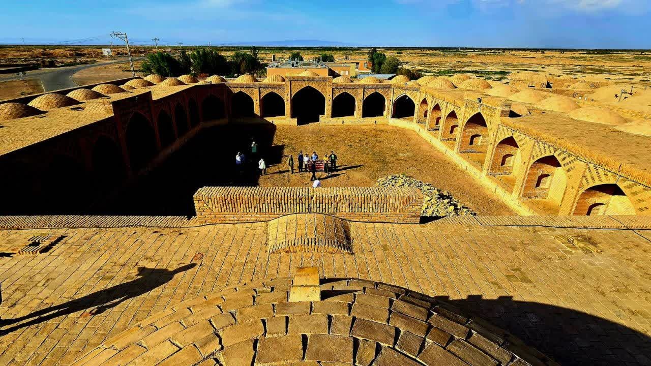 تور محور بینالمللی گردشگری مشهد-تربتحیدریه- گناباد- بجستان با بازدید از کاروانسرای جهانی فخرآباد به پایان رسید