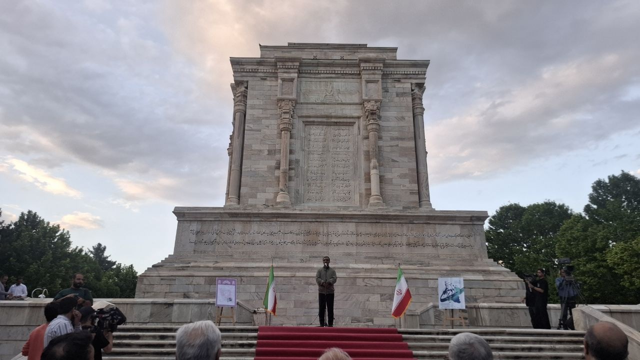 سرمایه گران‌سنگ فردوسی را باید بیش از گذشته پاسداشت
