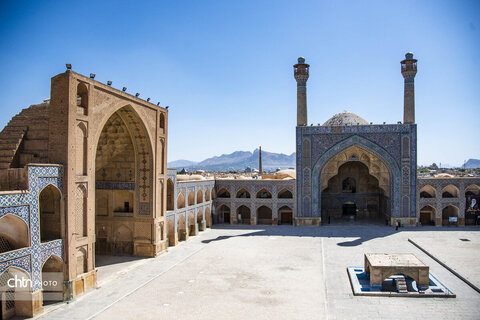 مسجد جامع عتیق اصفهان، شکوه معماری ایرانی