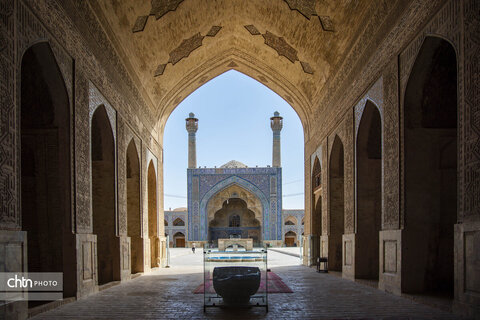 مسجد جامع عتیق اصفهان، شکوه معماری ایرانی