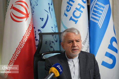 بازدید وزیر از مرکز میراث ناملموس تهران