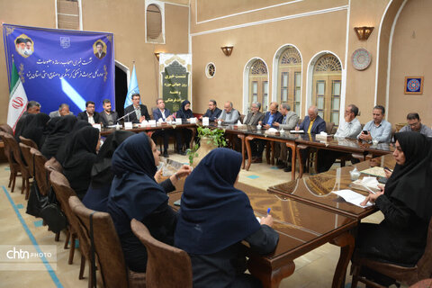 نشست خبری مدیر کل میراث فرهنگی، گردشگری و صنایع دستی استان با اصحاب رسانه یزد