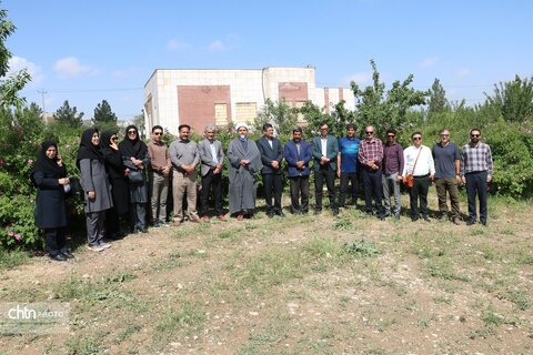 تور تفریحی ـ توریستی برداشت گل‌محمدی ویژه کارکنان اداره‌کل میراث‌فرهنگی