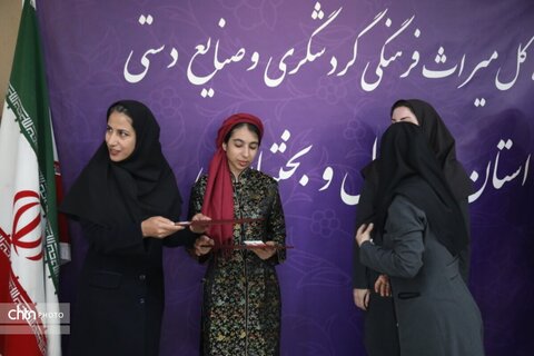 نشست خبری مدیرکل میراث فرهنگی،گردشگری وصنایع دستی چهارمحال وبختیاری با اصحاب رسانه
