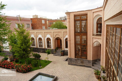 بازدید مدیرعامل صندوق احیا از بناها و اماکن تاریخی اردبیل