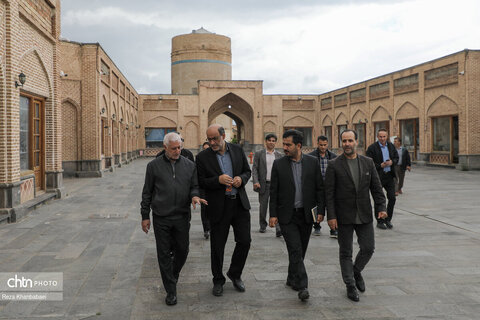 بازدید مدیرعامل صندوق احیا از بناها و اماکن تاریخی مشگین شهر