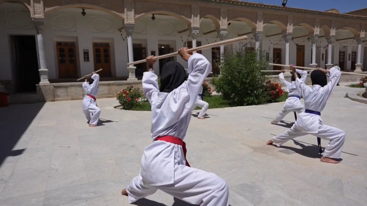 برگزاری حرکات رزمی در قلعه تاریخی فرهنگی چالشتر