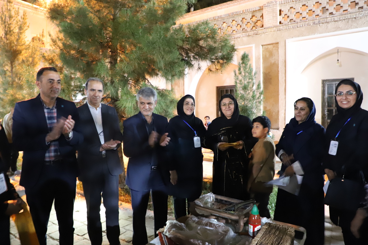 جشنواره غذای ایرانی در باغ و عمارت جهانی اکبریه بیرجند برگزار شد