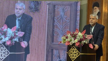 اصفهان پرچمدار تمدن در جهان است/ دشمنان، از تاریخ و عظمت تمدنی اصفهان کینه دارند/ شکاف نسلی نتیجه ضعف در انتقال فرهنگ و تمدن ایرانی به فرزندان ماست