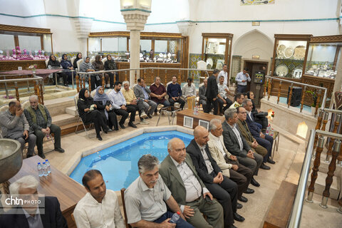 یادبود