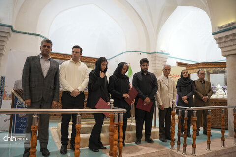 یادبود