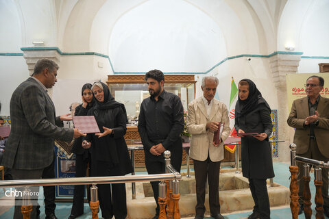 یادبود